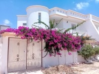 A vendre une villa a djerba au centre midoun 