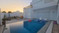 VILLA AVEC PISCINE À MEZRAYA DJERBA - RÉF V620