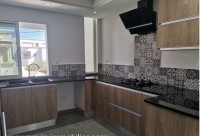 A vendre 2 appartements+ une maison haut-standing 