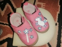 A vendre chaussures pour  bébé fille