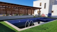 A VENDRE GRANDE VILLA AVEC PISCINE À DJER-RÉF V560