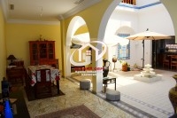 A vendre superbe villa vue sur mer avec piscine 