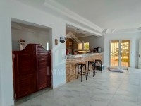 A vendre une villa avec jardin et piscine à 550 MD