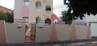 A VENDRE UNE VILLA AVEC PISCINE A LA ZONE TOURISTI