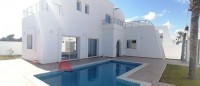 A VENDRE VILLA NEUVE AVEC PISCINE - RÉF V502