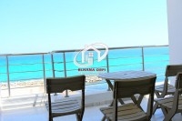 appartement s+3 vue sur mer pied dans l'eau