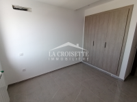 Appartement S+4 avec terrasse à La Soukra  ZAL0574