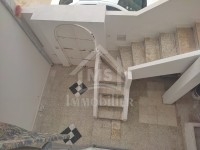Belle maison avec garage à vendre à 195 MD 