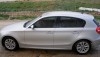 Bmw serie 1 118d de couleur grise 143 ch