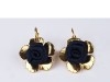 Boucle d'oreille rose d'or