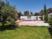 Couette villa avec piscine et jardin à vendre