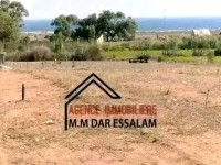 des lots de terrain près de la mer