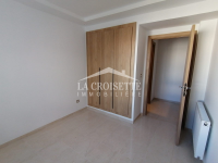 Duplex S+3 avec petit jardin à La Marsa  ZDL0608