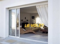 FABRICATION BAIE VITREE SUR MESURE EN ALUMINIUM