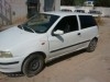 FIAT PUNTO blanche 