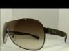 Lunettes de soleil  Ray Ban RB 3471 toute neuve.