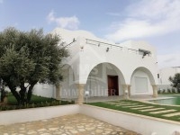 Luxieuse villa avec piscine à vendre 51555133