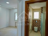 Luxieuse villa avec piscine et jardin à vendre 