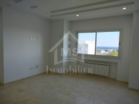 Luxieuse villa avec piscine et jardin à vendre 