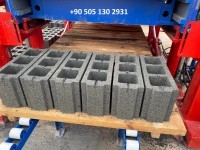 Machine de parpaing OTT5S brique agglos pave bloc