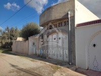 Maison avec garage et Studio S+1 à vendre à 290 MD
