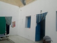 Maison de 168 m2 a 48 mdt Vente au centre d’Akouda