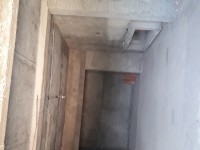 Maison inachevé de 2 étages