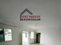 maison indépendante sur la route principal 