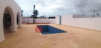 MAISON PLAIN-PIED AVEC PISCINE À VENDRE - RÉF V520