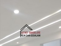 maison style américain près de la mer