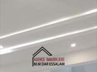 maison style américain près de la mer