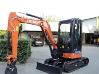 mini pelle HITACHI à vendre