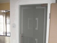 PORTE PORTE TOTALEMENT VITRÉE SUR MESURE 