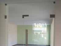 PORTE TOTALEMENT VITREE
