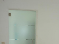 PORTES TOTALEMENT VITREES 