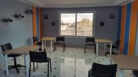 salle de formation ou de réunion et bureau 