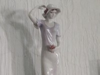 STATUETTE EN PORCELAINE 40cm 