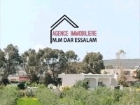 terrain agricole contenant une villa