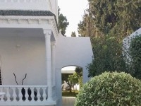 Trés Grande Villa de 1260m2 à La Soukra Dar Fadhal