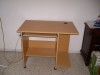un bureau d'ordinateur tout neuf  