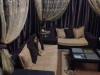 un joli salon marron et beige 