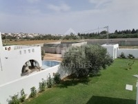 Une charmante villa avec piscine à vendre à 850 MD