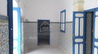Une maison arabe avec 2 garages à vendre à Nabeul 