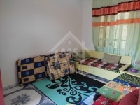 Une maison avec garage et studio à vendre à 290 MD