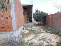 Une spacieuse maison inachevée à vendre 51355351