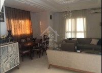 Une villa avec 4 garages et un studio à vendre 