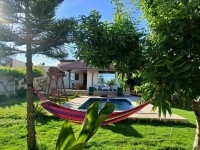 villa avec piscine à louer