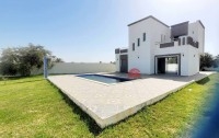 VILLA AVEC PISCINE À TEMLEL DJERBA MIDOUN-RÉF V679