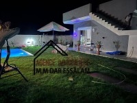 villa avec piscine à vendre