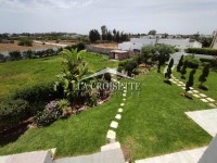 Villa de maître S+4 vide ou meublée à La Soukra ZV